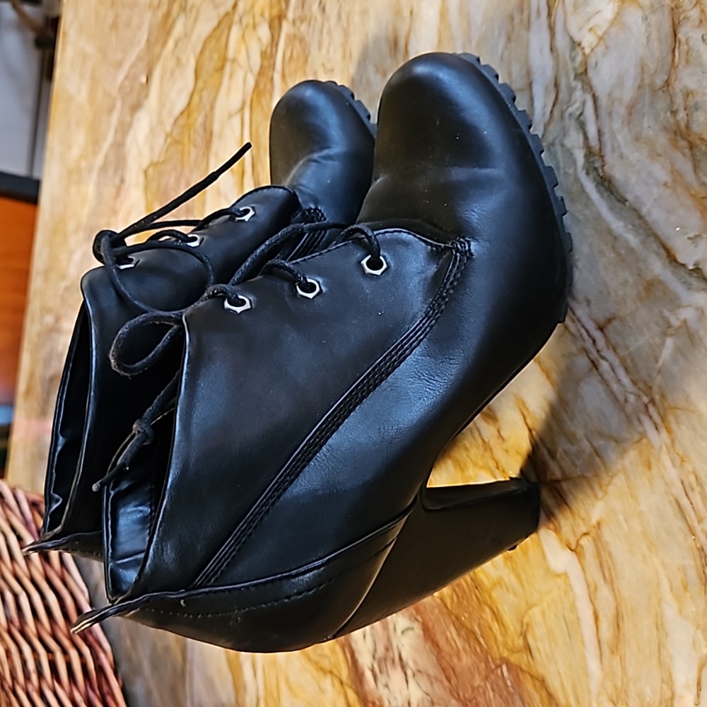 BAMBOO Black laced heeled bootie shoes- 8.5